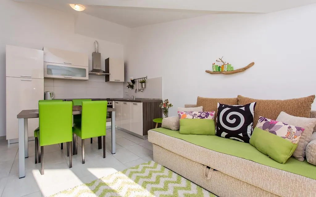 Apartments Matea バスカ クロアチア